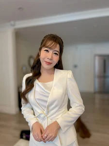 MC Diep Chi Embraces the Minimalist Clean Girl Aesthetic for Natural Radiance - image 5