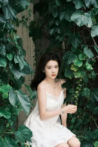 YiTuYu Art Language Vol.7410 Featuring To Xiao Bei: Artistic Portrait Series - image 2
