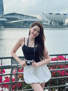 Celebrity Travels: Do Thi Ha in Singapore and Kha Ngan's Social Media Return - image 4