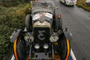 Million-Dollar Vintage Car Rally 'Road to Hanoi Marathon' Arrives in Vietnam - image 11