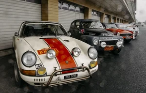 Million-Dollar Vintage Car Rally 'Road to Hanoi Marathon' Arrives in Vietnam - image 13