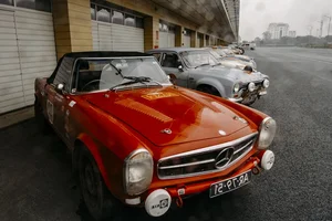 Million-Dollar Vintage Car Rally 'Road to Hanoi Marathon' Arrives in Vietnam - image 1