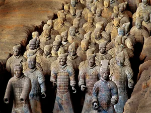 Giải Mã Bí Ẩn Lăng Mộ Tần Thủy Hoàng: Chân Dung Phi Tần và Con Trai Hoàng Đế - image 0