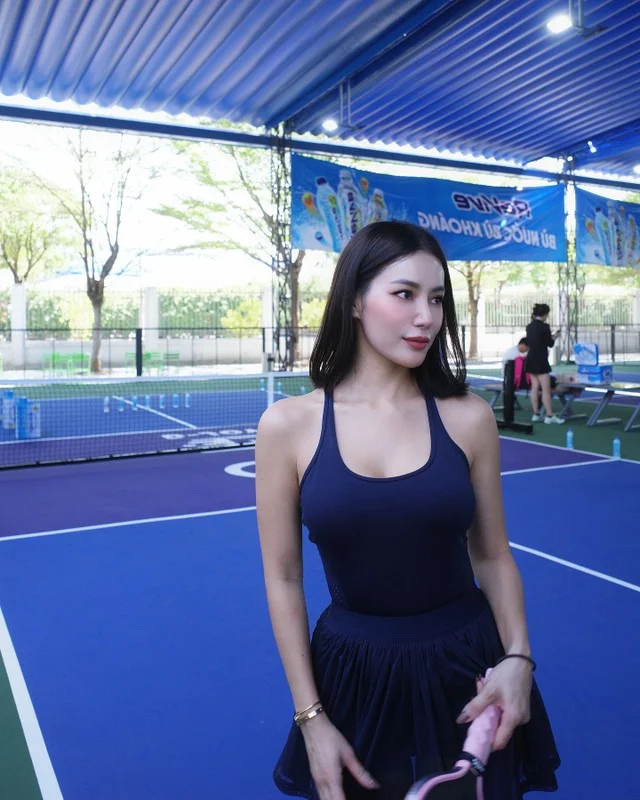 Trending Fitness Influencer Sparks Debate with Intense 8-Hour Daily Pickleball Routine and Stunning Athletic Physique