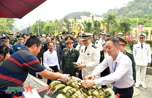 Highlights from the 8th Vietnam-China Border Defense Friendship Exchange - image 8