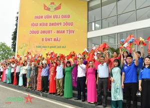 Highlights from the 8th Vietnam-China Border Defense Friendship Exchange - image 3