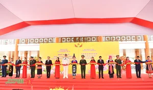 Highlights from the 8th Vietnam-China Border Defense Friendship Exchange - image 7