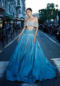Top 10 Vietnamese Style Icons of 2024: A Deep Dive into Impressive Celebrity Fashion Trends - image 7