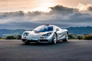 Rare McLaren F1: The Legendary Three-Seater Supercar and Ultimate Barn Find Worth a Fortune - image 5