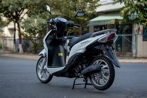 SYM Shark 50cc Review: An Affordable Scooter with Premium Honda SH Style - image 9