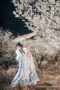 YiTuYu Art Language Vol.10209: Nan You Chen Miao Miao Portrait Series - image 0
