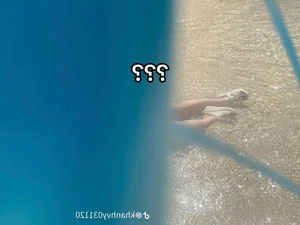 Expectation vs. Reality: The Hilarious Bikini Photoshoot Fails - image 3