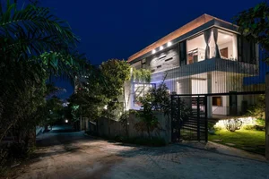 VIBA House: A Stunning Mountainside Retreat Overlooking the Sea in Vung Tau - image 8