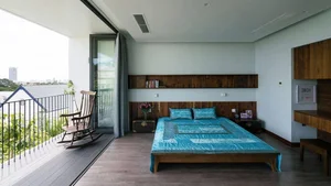 VIBA House: A Stunning Mountainside Retreat Overlooking the Sea in Vung Tau - image 12