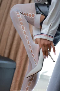 Jiao Jiao Highlights High-End Fashion in the SXJ No.1791 Collection - image 68