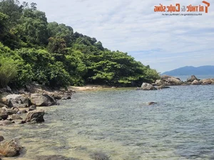 Discover Golden Sand Beach: A Pristine Paradise Under Monkey Mountain - image 2