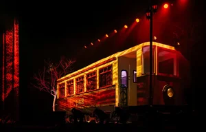 A Decade of Music: Phan Mạnh Quỳnh and Mỹ Tâm Deliver Iconic Performance at Anniversary Live Concert - image 2
