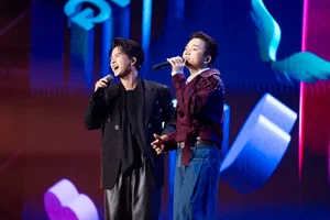 A Decade of Music: Phan Mạnh Quỳnh and Mỹ Tâm Deliver Iconic Performance at Anniversary Live Concert - image 0