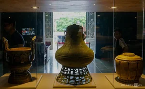 Exploring Ancient History: Exhibition of 500 Rare Artifacts in Hai Phong - image 4