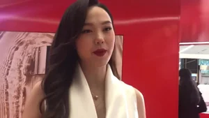 Minh Hang Postpartum Return: Celebrating Motherhood and Star Power - image 8