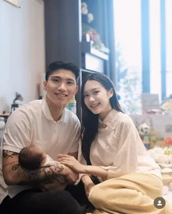 Vietnamese Celebrity News: Dinh Manh Ninh's Emotional Wedding and Doan Van Hau's Firstborn - image 2