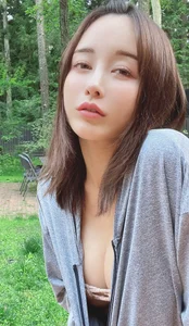 Luxury Camping with Ikumi (193iKkyu3) – June 2023 Fantia Collection Gallery - image 9