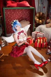 Seele Mai Mai Rem Christmas Story Cosplay Photo Gallery - image 19