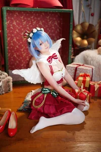 Seele Mai Mai Rem Christmas Story Cosplay Photo Gallery - image 15