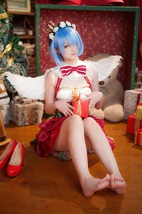 Seele Mai Mai Rem Christmas Story Cosplay Photo Gallery - image 16