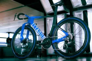 Bugatti Partners with Factor Bikes for Ultra-Exclusive Road Bicycle - image 4