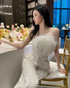 Chinese Influencer Xiao Xin Shares Her Secrets to a Perfect Hourglass Figure - image 7