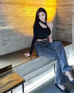 Chinese Influencer Xiao Xin Shares Her Secrets to a Perfect Hourglass Figure - image 8
