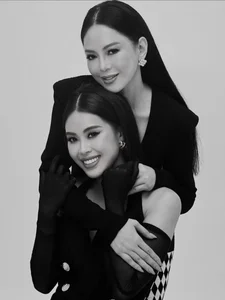 Rare Glimpse into the Life of Lê Hồng Thủy Tiên: The Elegant Wife of Billionaire Johnathan Hạnh Nguyễn - image 4