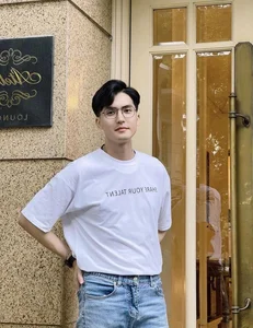 Handsome 90s-Born Teacher Wins Hearts and Goes Viral Online - image 3