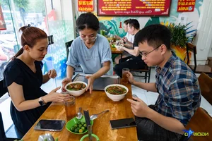 Authentic Hai Phong Spicy Fish Noodle Soup: Serving 800 Bowls Daily - image 10