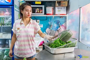 Authentic Hai Phong Spicy Fish Noodle Soup: Serving 800 Bowls Daily - image 6