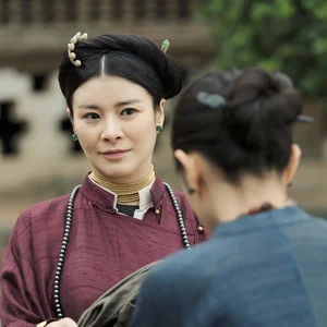 The Empowered Life of Actor Xuan Bac’s Wife: Radiating Vitality and Independence - image 1