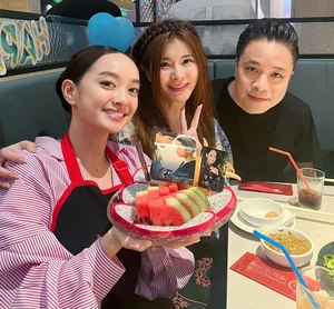 The Empowered Life of Actor Xuan Bac’s Wife: Radiating Vitality and Independence - image 0