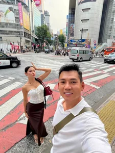 Vietnamese Showbiz Updates: Quang Le Mourns Mother, Diva Hong Nhung's Latest Appearance - image 17