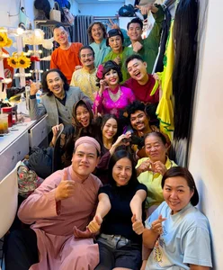Vietnamese Showbiz Updates: Quang Le Mourns Mother, Diva Hong Nhung's Latest Appearance - image 21