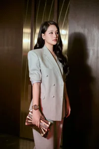 Vietnamese Showbiz Updates: Quang Le Mourns Mother, Diva Hong Nhung's Latest Appearance - image 26