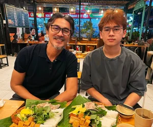Vietnamese Showbiz Updates: Quang Le Mourns Mother, Diva Hong Nhung's Latest Appearance - image 54