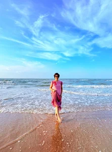 Vietnamese Showbiz Updates: Quang Le Mourns Mother, Diva Hong Nhung's Latest Appearance - image 4