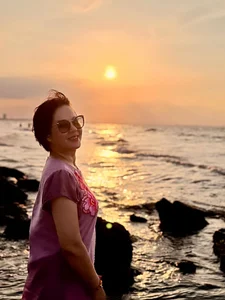 Vietnamese Showbiz Updates: Quang Le Mourns Mother, Diva Hong Nhung's Latest Appearance - image 31
