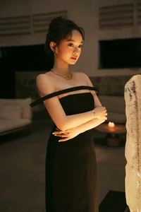 Chic Short Bob Haircut Inspiration: Kaity Nguyen’s Stunning New Visual and Elegant Style Transformation for a Modern Feminine Look - image 5