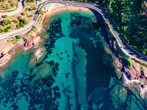The World's Most Breathtaking Coastal Roads: Ultimate Scenic Drives for Your Bucket List - image 6