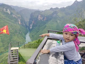 Four-Year-Old Dao Boy Explores All 63 Vietnamese Provinces - image 4