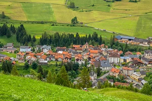 The Picturesque European Village That Banned Tourists from Taking Photos - image 9