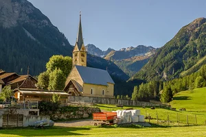 The Picturesque European Village That Banned Tourists from Taking Photos - image 3