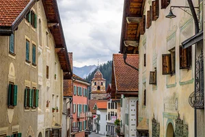 The Picturesque European Village That Banned Tourists from Taking Photos - image 4